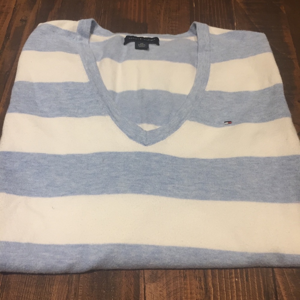 Women’s XS Tommy Hilfiger sweater - Picture 1 of 4